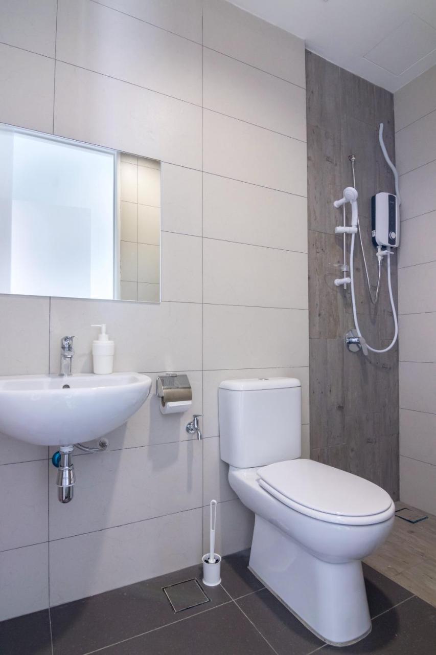 Arte Serviced Apartment @ Penang Gelugor Buitenkant foto