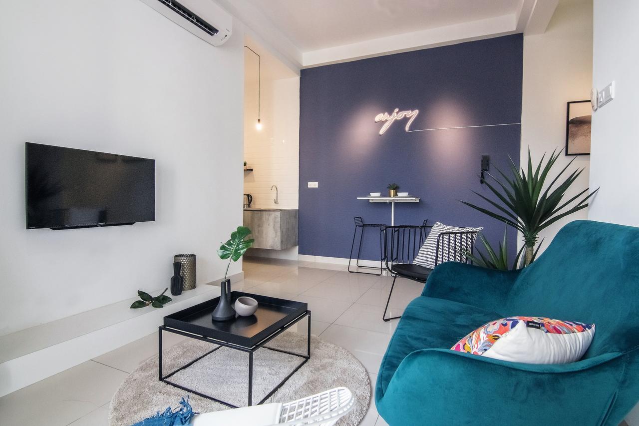 Arte Serviced Apartment @ Penang Gelugor Buitenkant foto